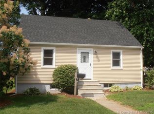15 Primrose St, Milford, CT 06460