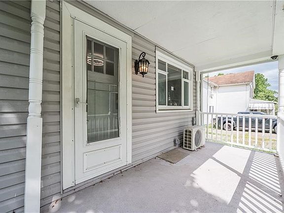 4th image of 2592 Douglas Run Rd