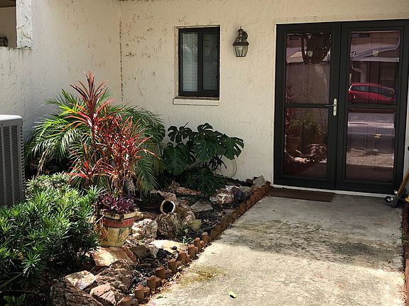 3rd image of 182 Lago Vista Blvd