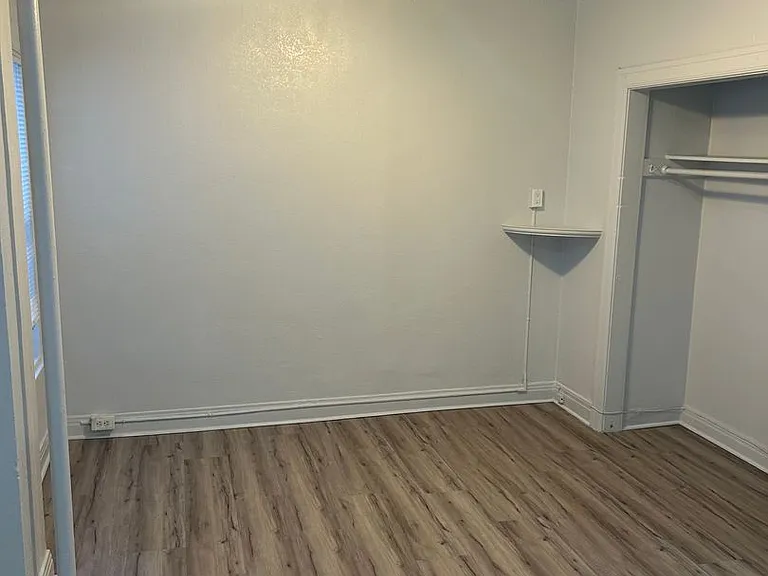 The Blackstone Apartments — Photo 17