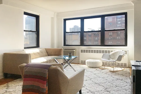 Rented by Corcoran | media 33