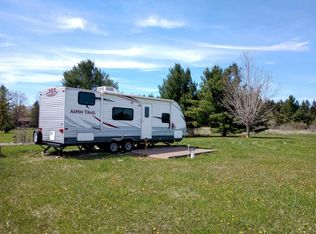 1636 Hampton Dr, Gladwin, MI 48624