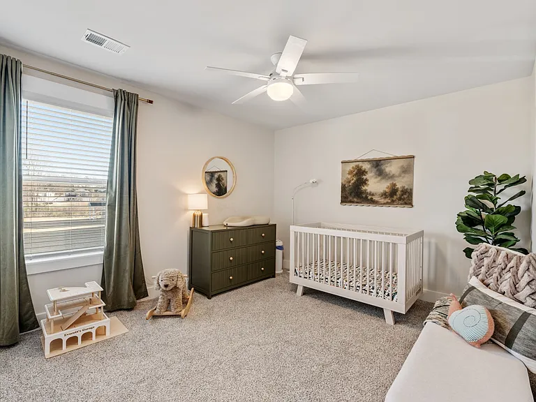 505 Silverado Ave — Photo 13