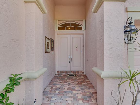 3rd image of 4195 Imperial Isle Dr