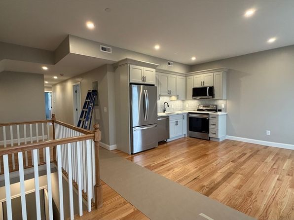 663 Columbia Rd #3