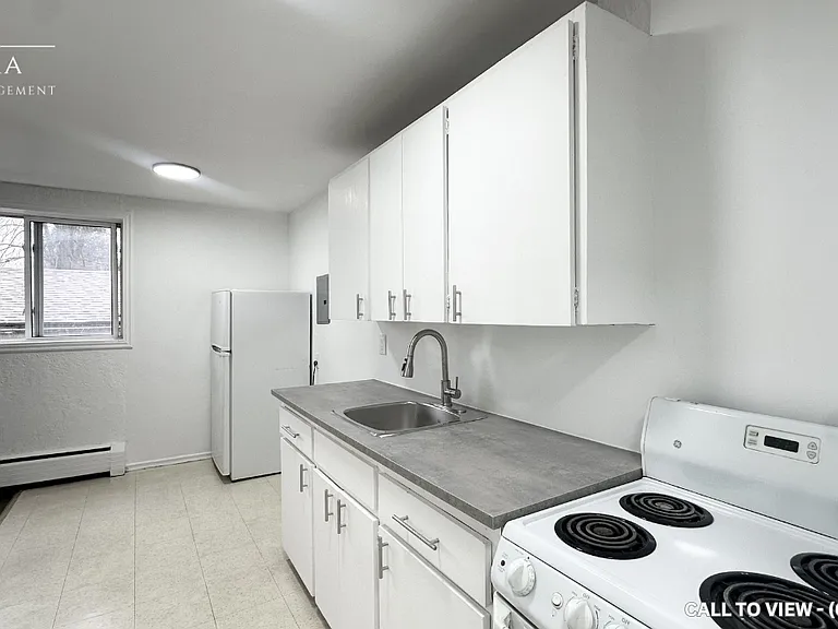 1459 Trafalgar St #206 — Photo 5