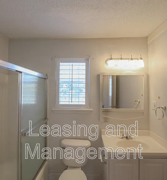 516 Arlington Dr #A4 — Photo 5