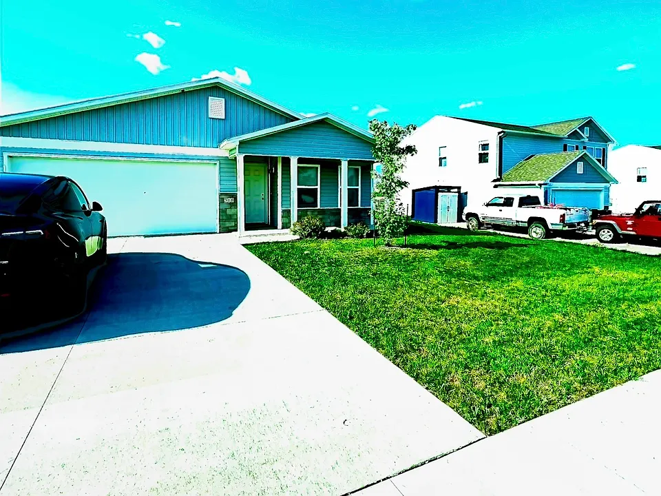 318 Post Oak Dr