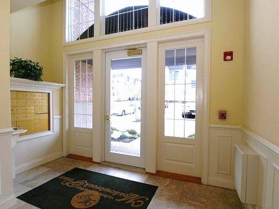 Bright, clean modern entry way