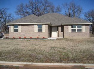 604 Sw 11st, Muldrow, OK 74948