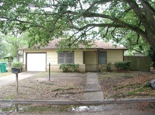 18 Circle C St, Orange, TX 77630