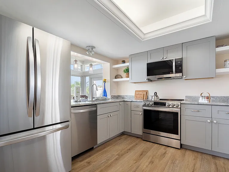 291 N Tessier Dr — Photo 18
