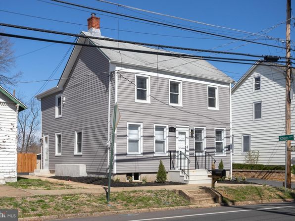 245 4th St