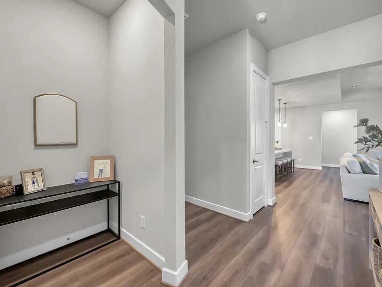 1123 Five T Ln — Photo 7
