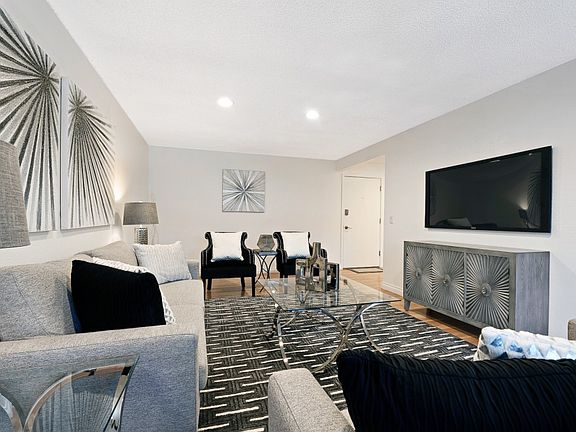2nd image of 12631 NE 9th Pl APT C210