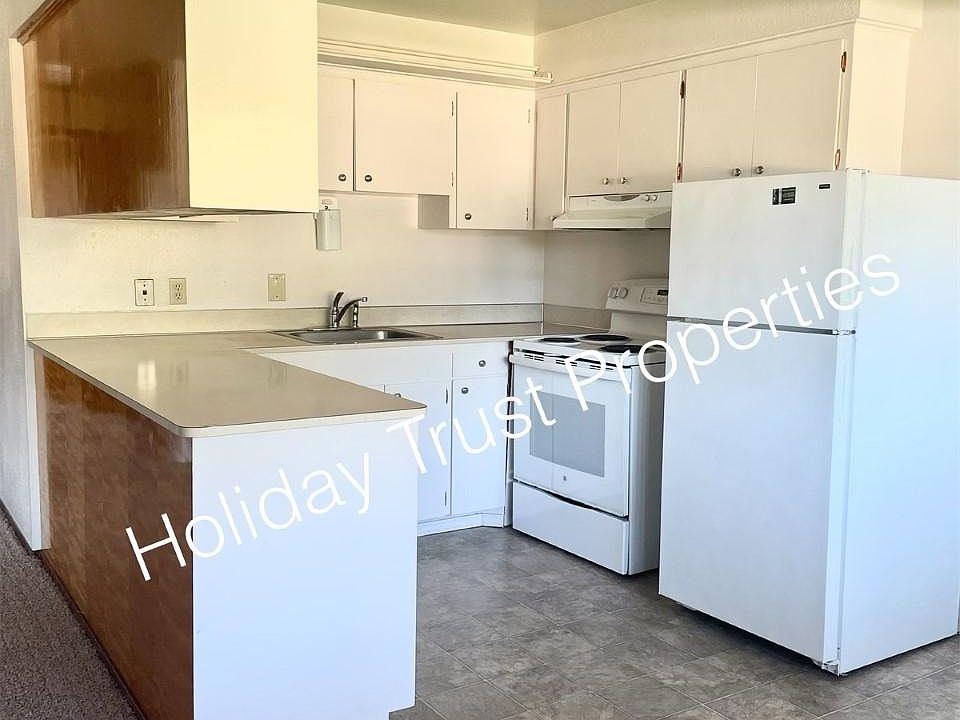 1st image of 301 Lee St SW APT 28