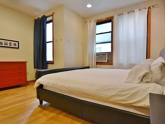 3rd image of 339 W 71st St APT 8