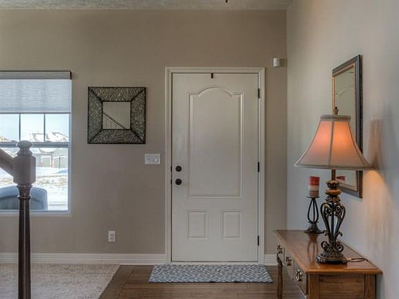 4th image of 5714 N 152nd St