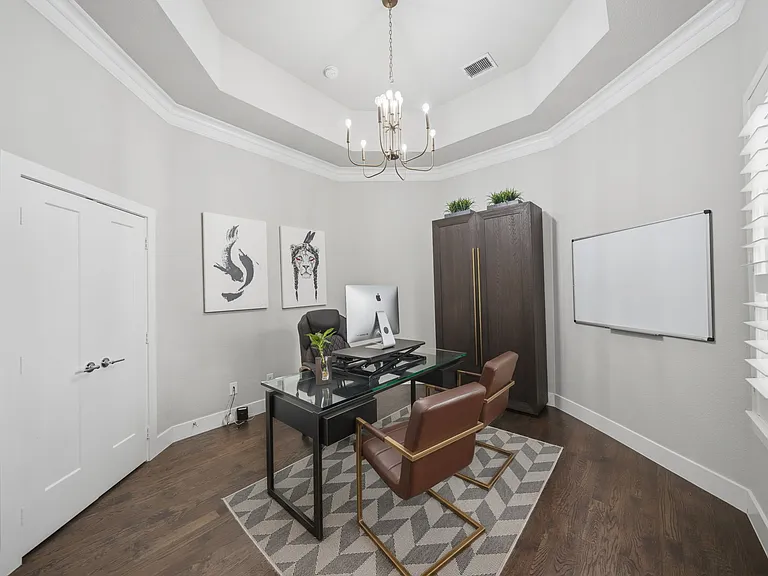 1410 Devonshire Dr — Photo 5