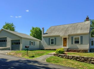 72 Youngs Rd, Lunenburg, MA 01462