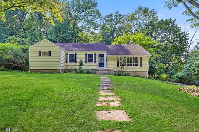 1st image of 27 Inwood Rd