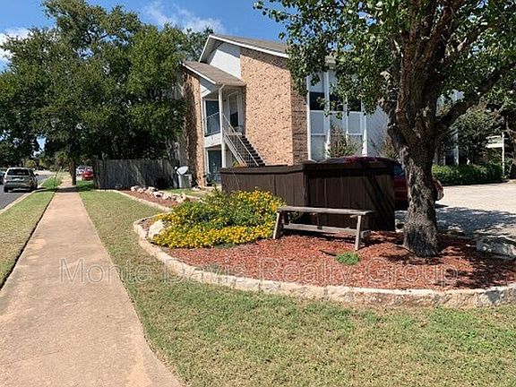 3rd image of 11800 Alpheus Ave APT C