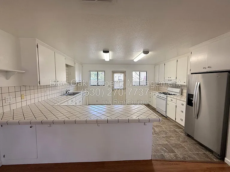1515 Hemlock St #B — Photo 4