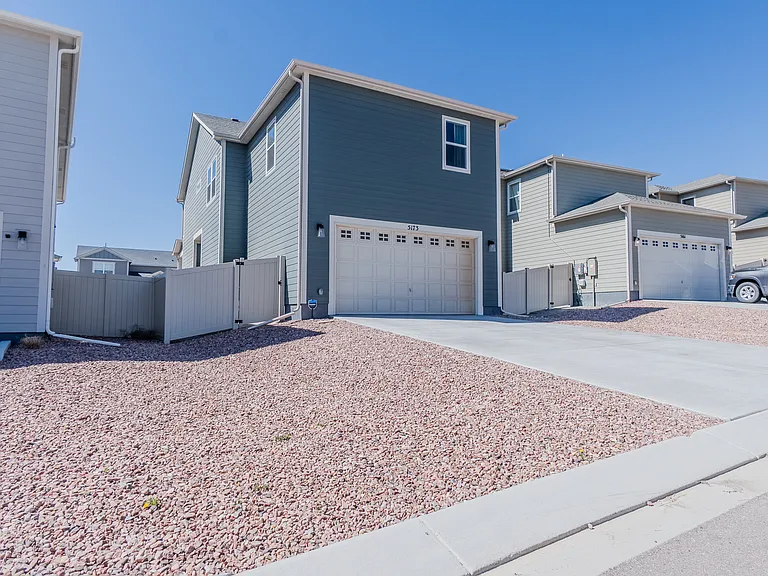 5173 Roundhouse Dr — Photo 31