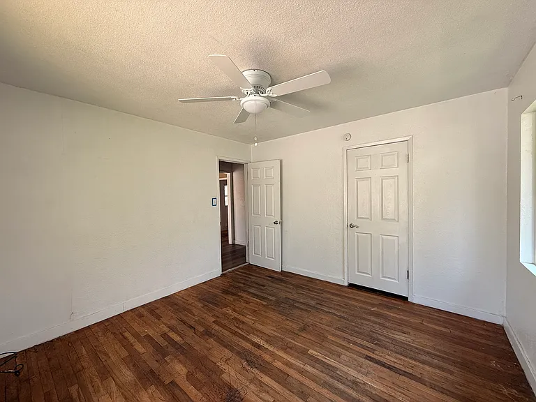 337 N Neplus Ct — Photo 9
