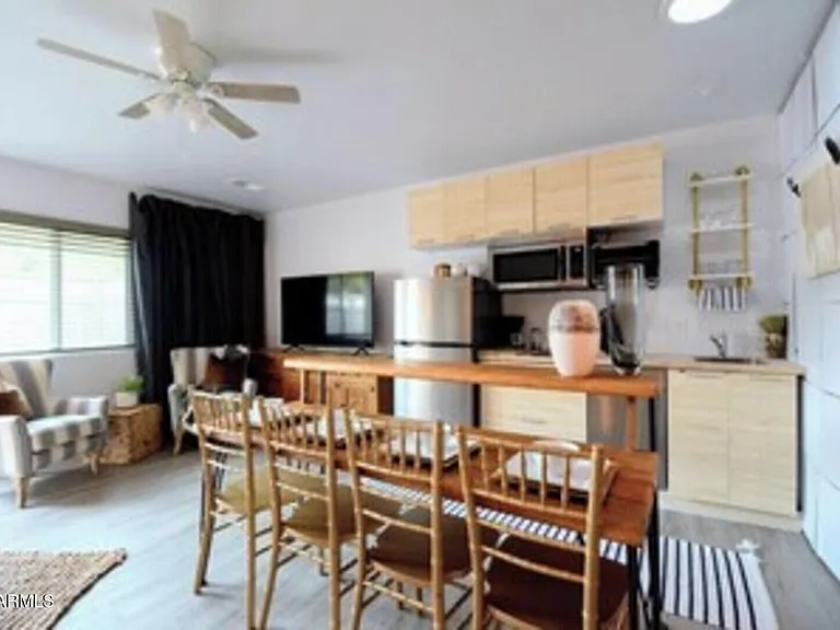 830 E Maryland Ave #2 — Photo 9
