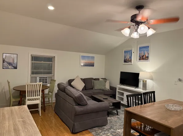 111 Spurwink Ave #1, Cape Elizabeth, ME 04107