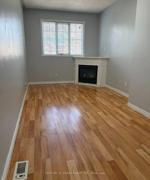 789 Fable Cres — Photo 3