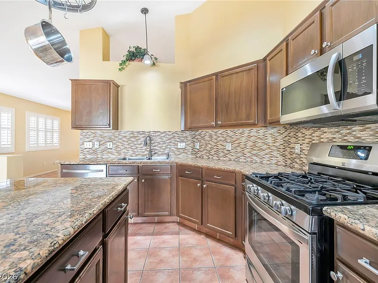9346 Coral Berry St — Photo 18