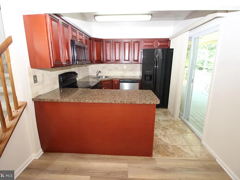 1828 Grand Blvd #28 — Photo 8