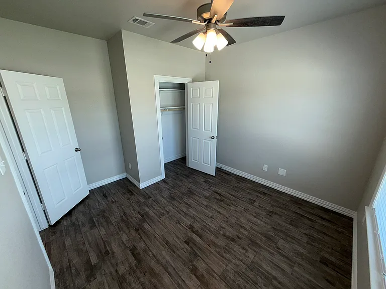 3230 Fenway Cir — Photo 15
