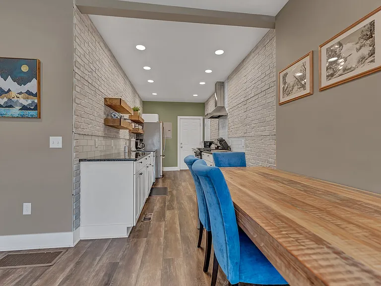 4865 Main St — Photo 13