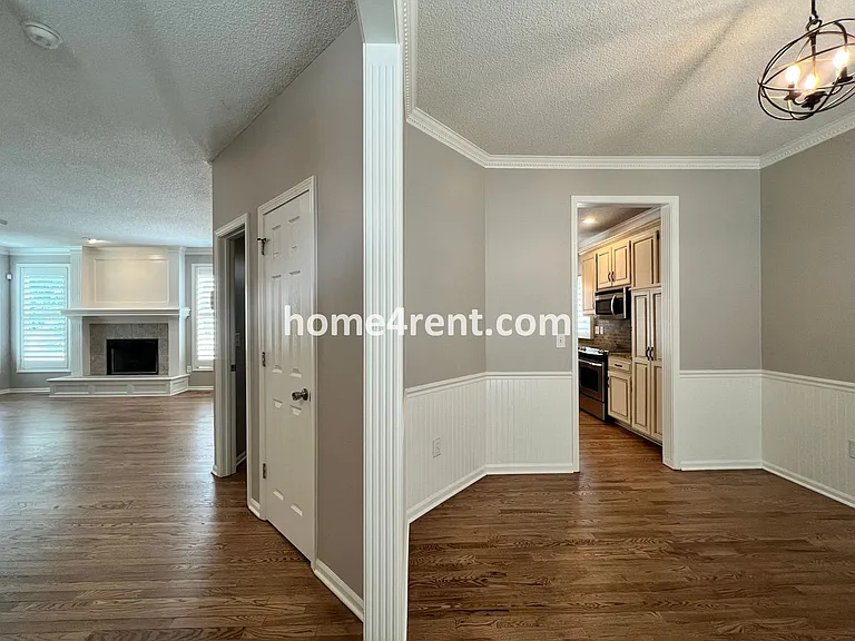 14068 W 147th Pl — Photo 5