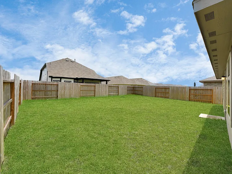 1607 Red Oak Dr — Photo 35
