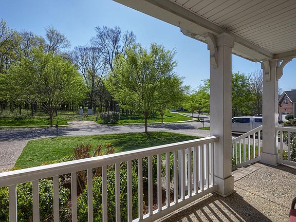 4th image of 1409 Peppermint Ln