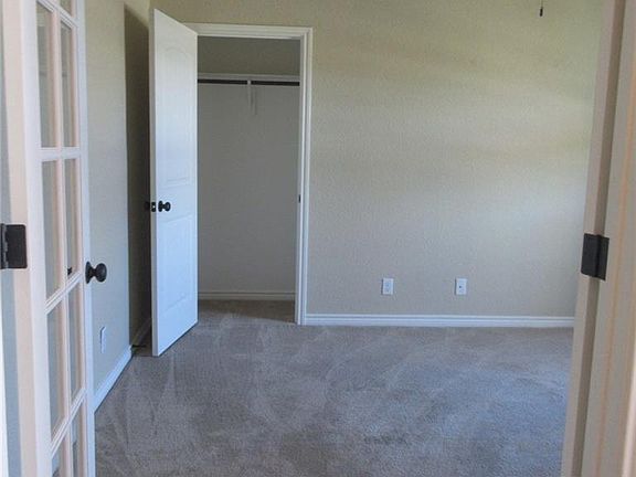 4th image of 6804 Catherine Dr