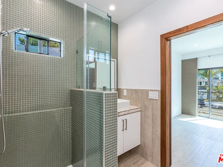 8012 Zeus Dr — Photo 27