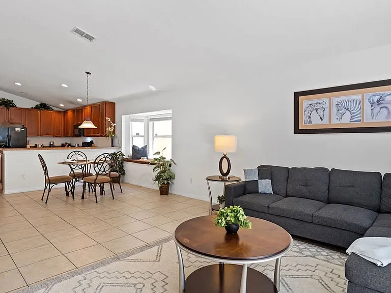 Dharma Cir — Photo 14