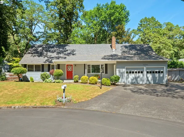 16390 SE Hillside Ln, Milwaukie, OR 97267