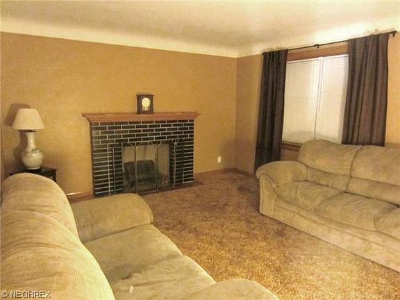 5th image of 738 E Midlothian Blvd