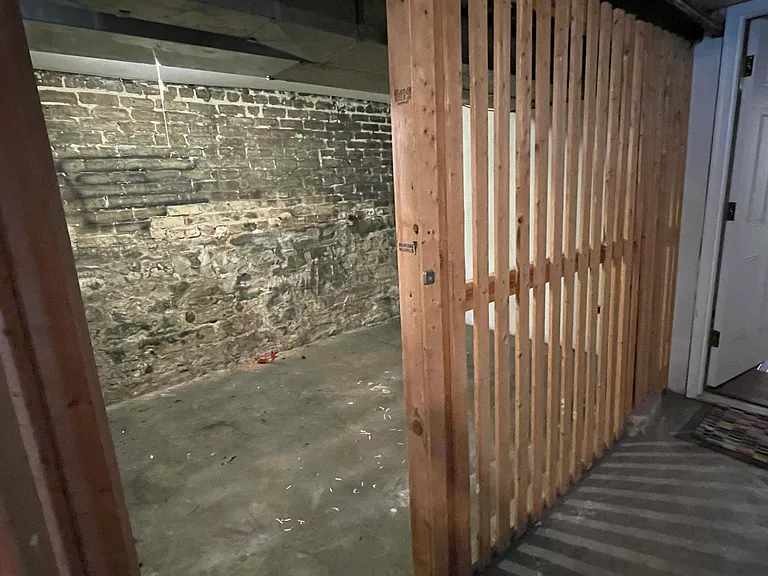 2025 W Walton St #1 — Photo 17