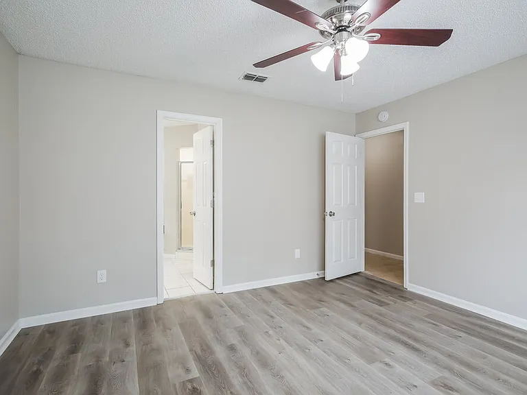 1811 Sheraton Lakes Cir — Photo 11