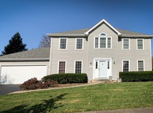 299 Winding Creek Dr, Naperville, IL