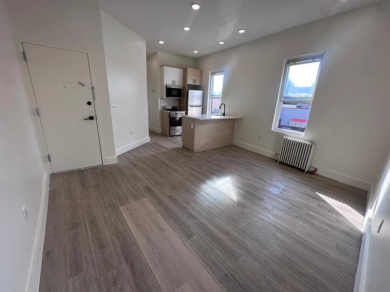 530 Westside Ave — Photo 3