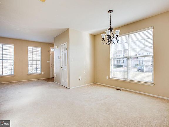 4th image of 1 Barnum Dr