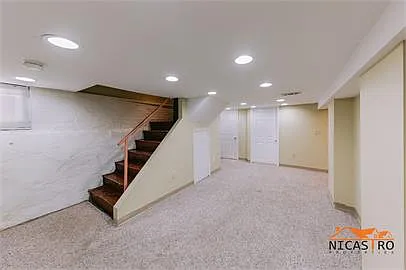 2064 Indianola Ave — Photo 10